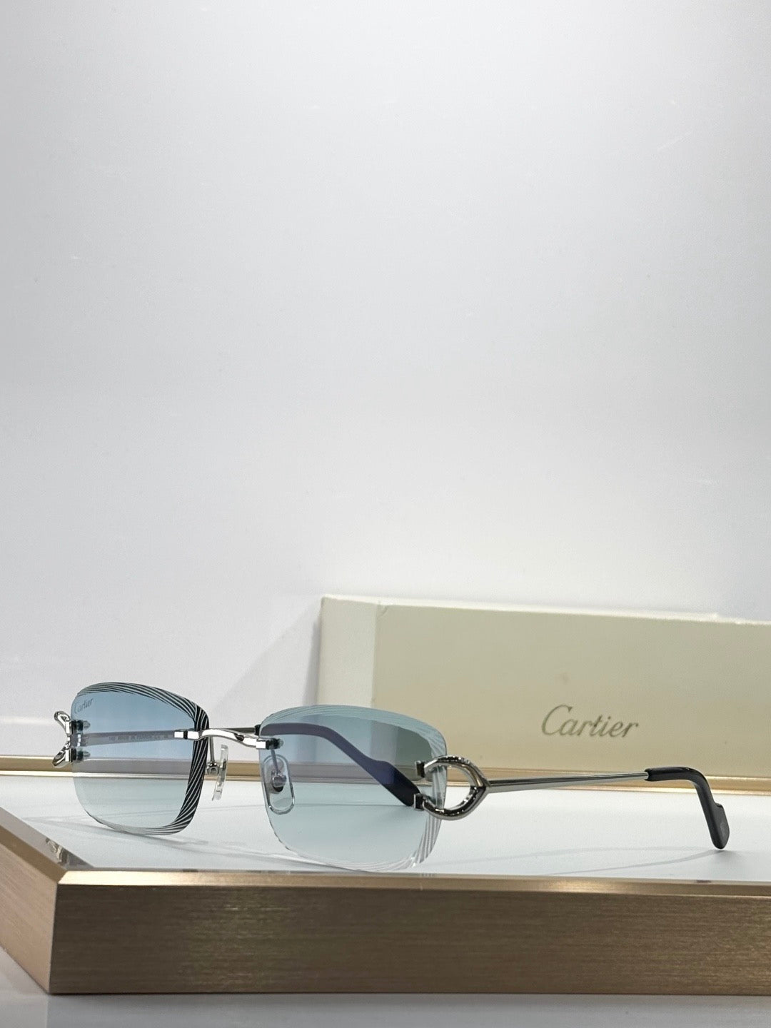 Lunettes C*artier — LN002