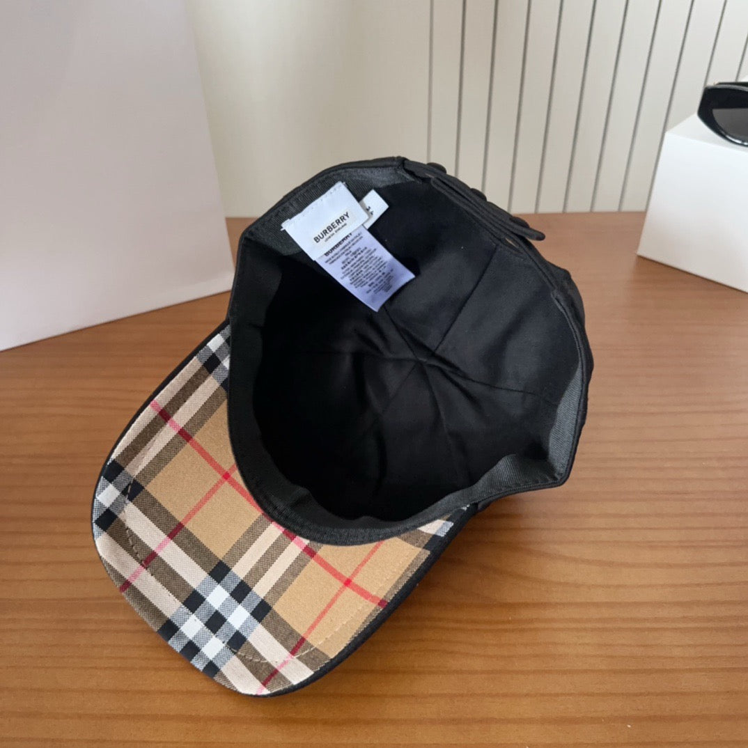 Casquette B*urberry — CQ021