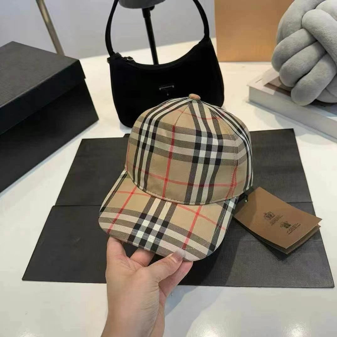Casquette B*urberry— CQ017